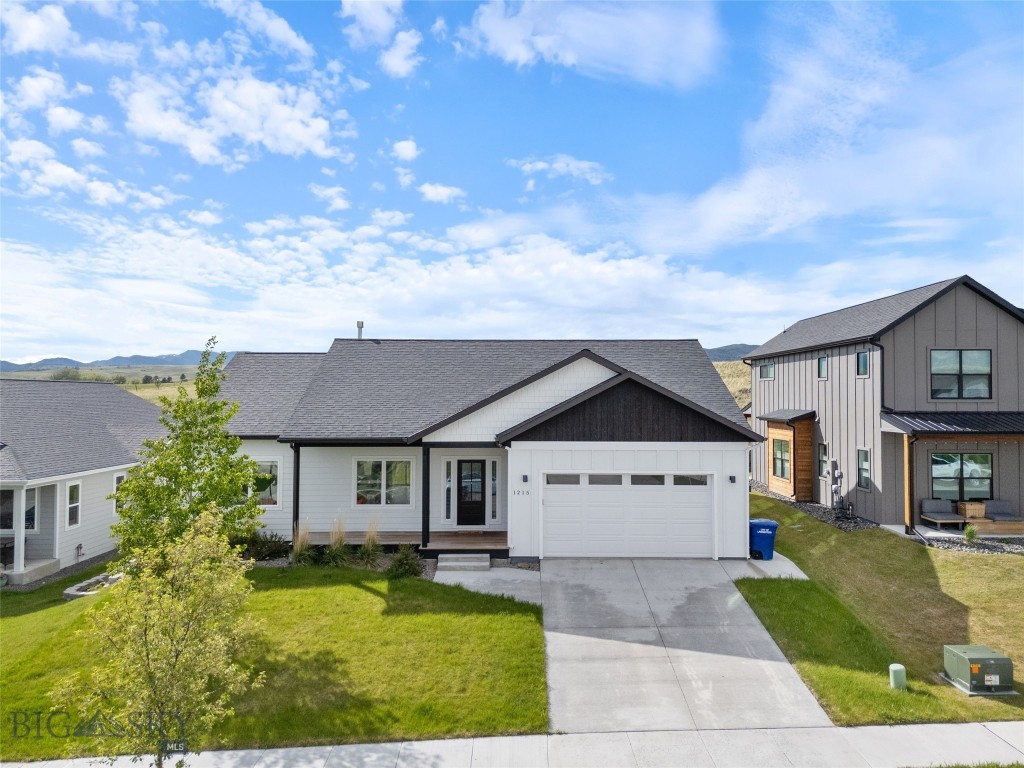 1215 Sweetgrass Lane