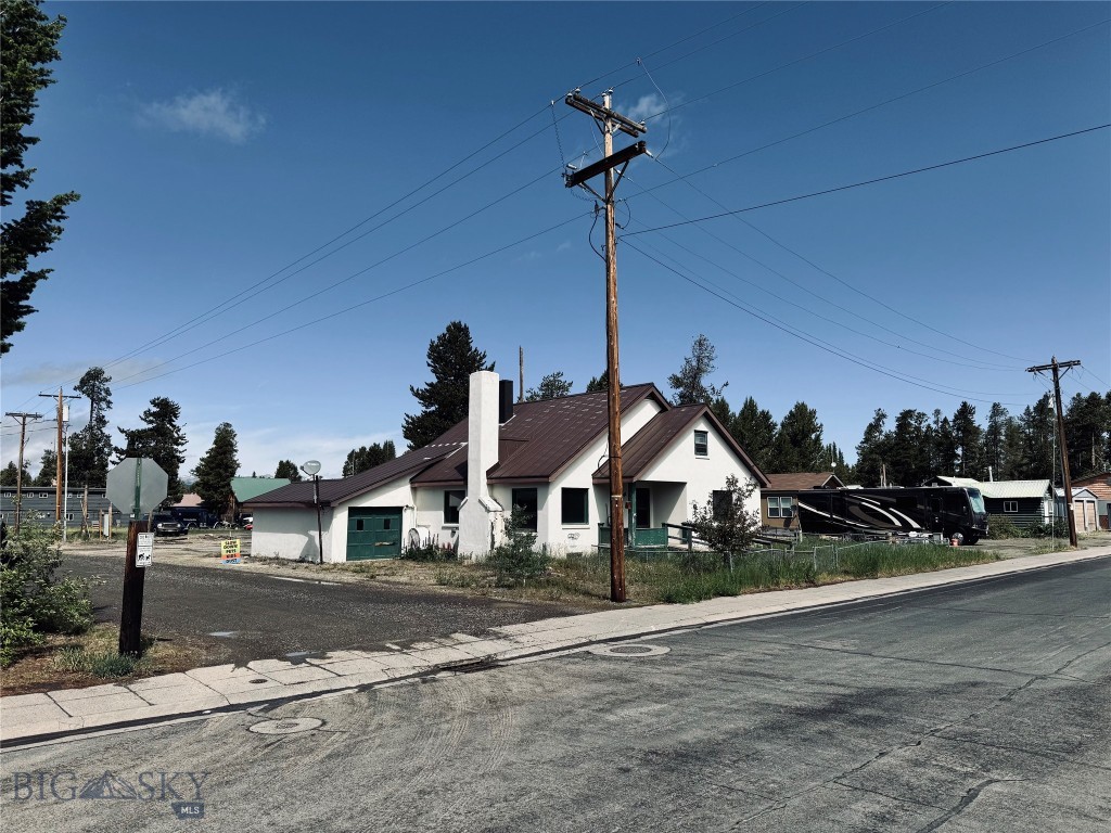 124 N Geyser Street, West Yellowstone