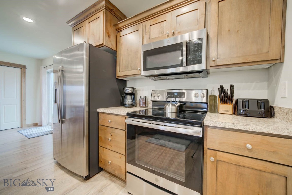 511 W Hugel