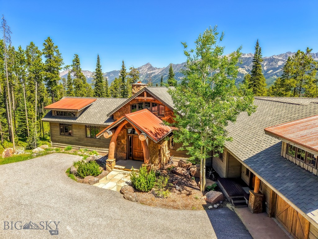 83 Peaks View Drive