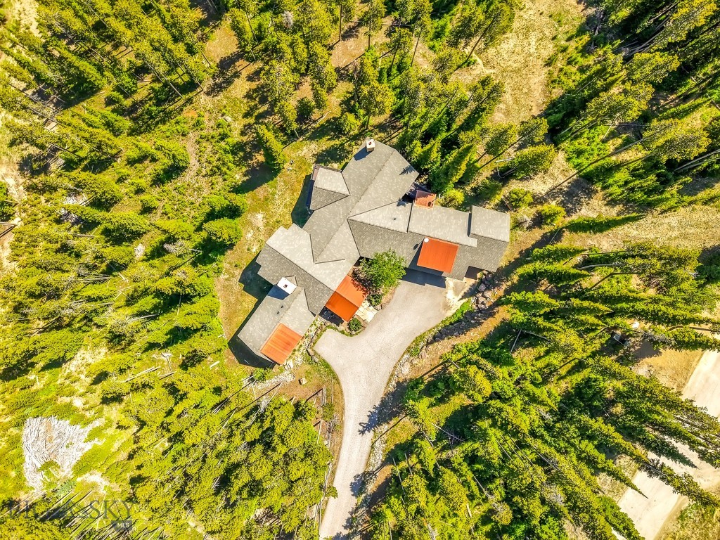 83 Peaks View Drive