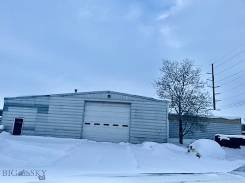 412 E Railroad Avenue N