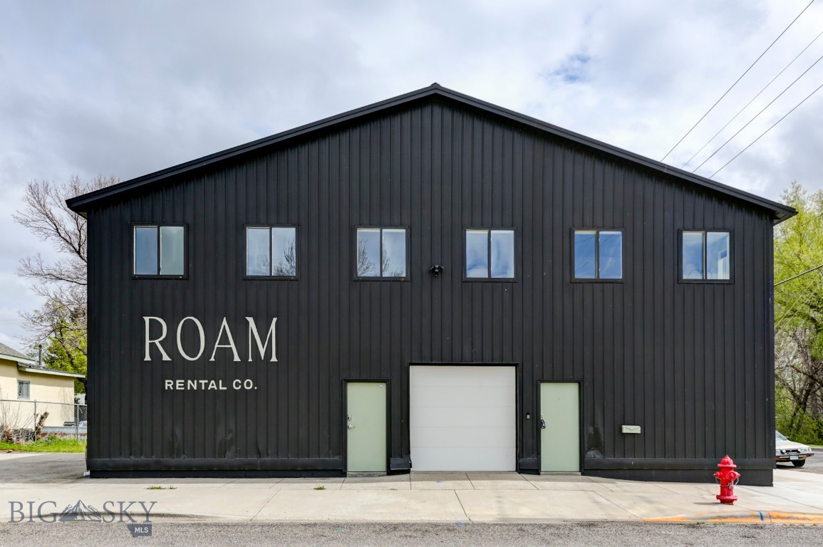 329 S B Street, Livingston