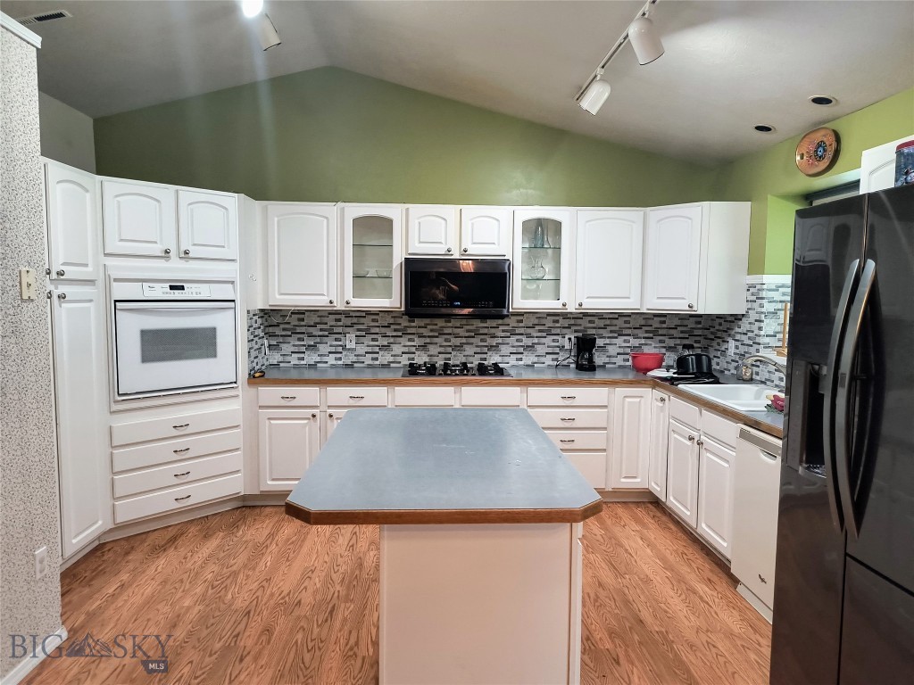 1006 E Missoula