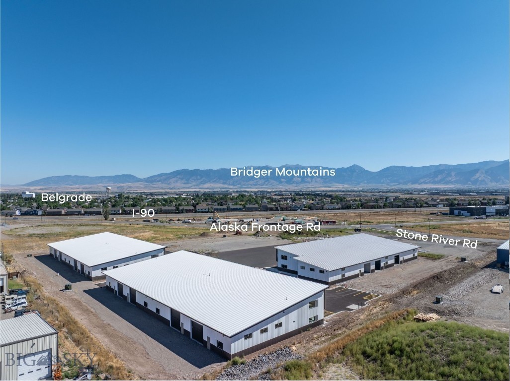 110 Stone River Road 1