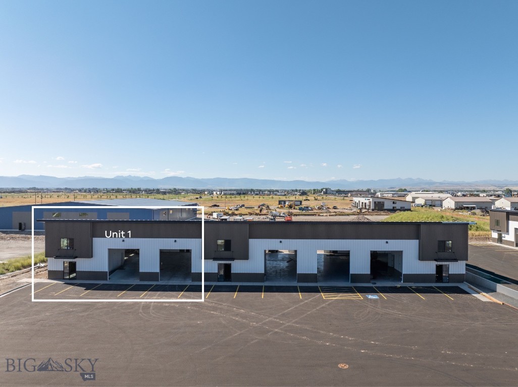 110 Stone River Road 1