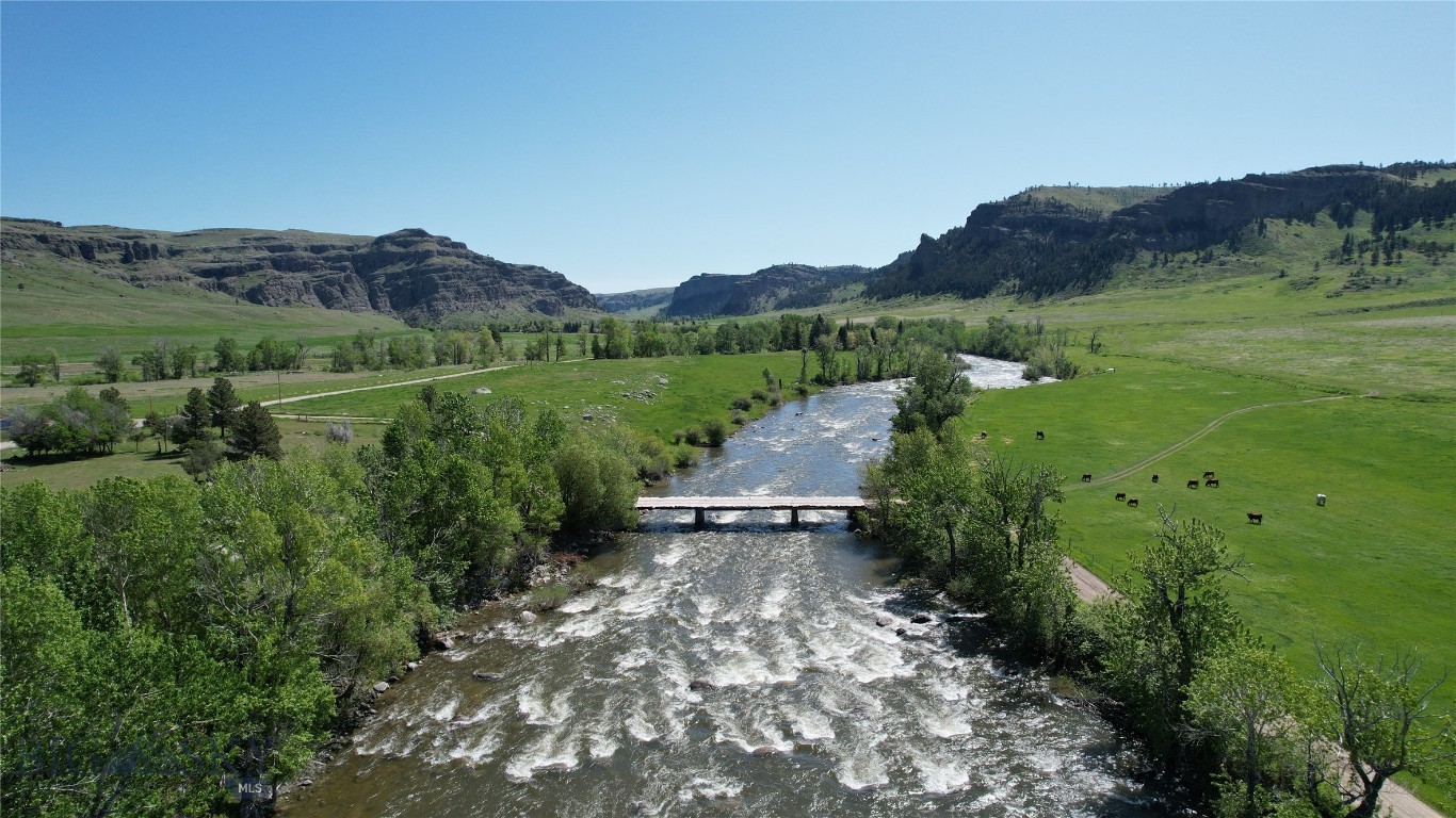1545 & 1547 Stillwater River Road