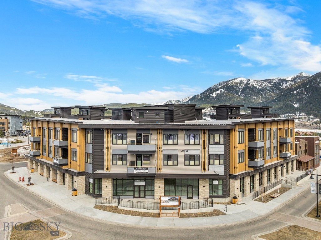 211 Town Center Avenue 1D