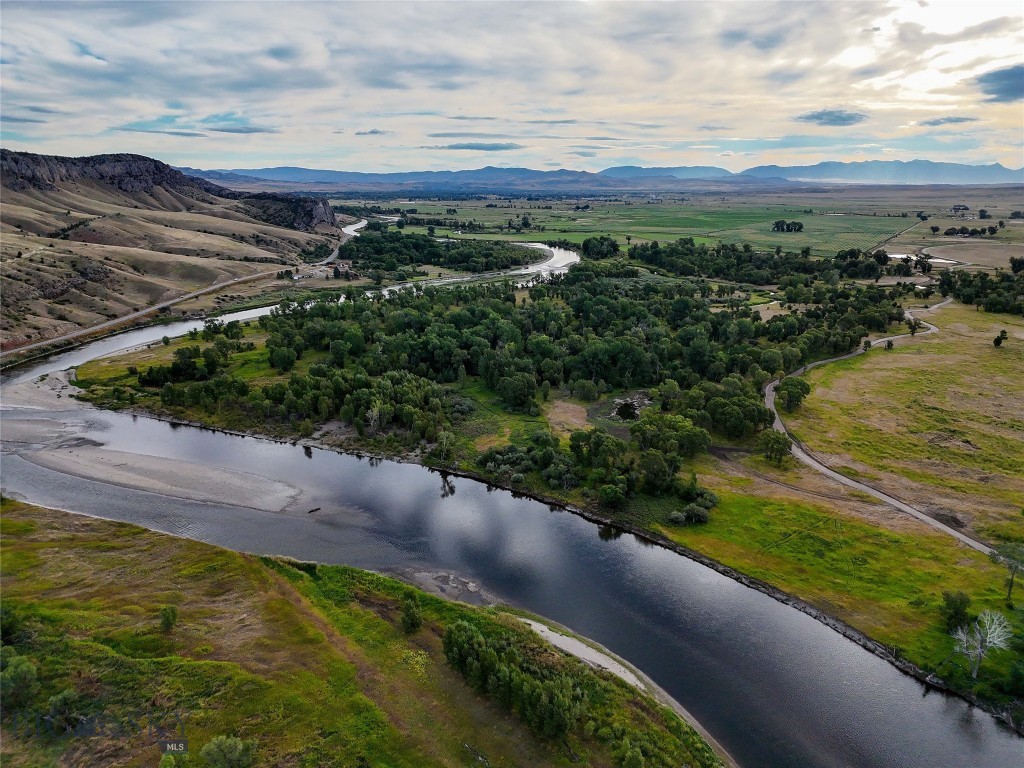 5191 Old Yellowstone Trail