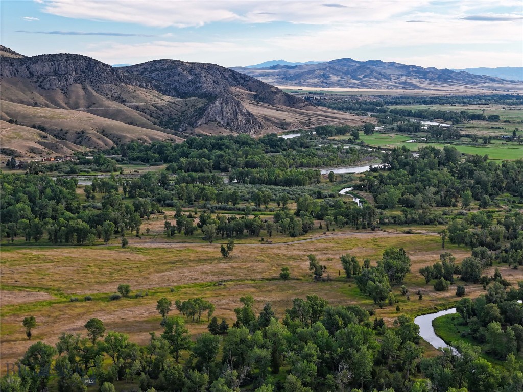 5191 Old Yellowstone Trail