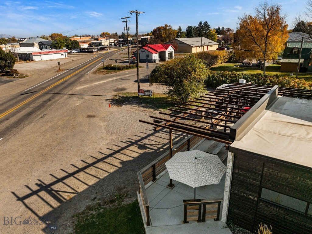 123 W Elm Street