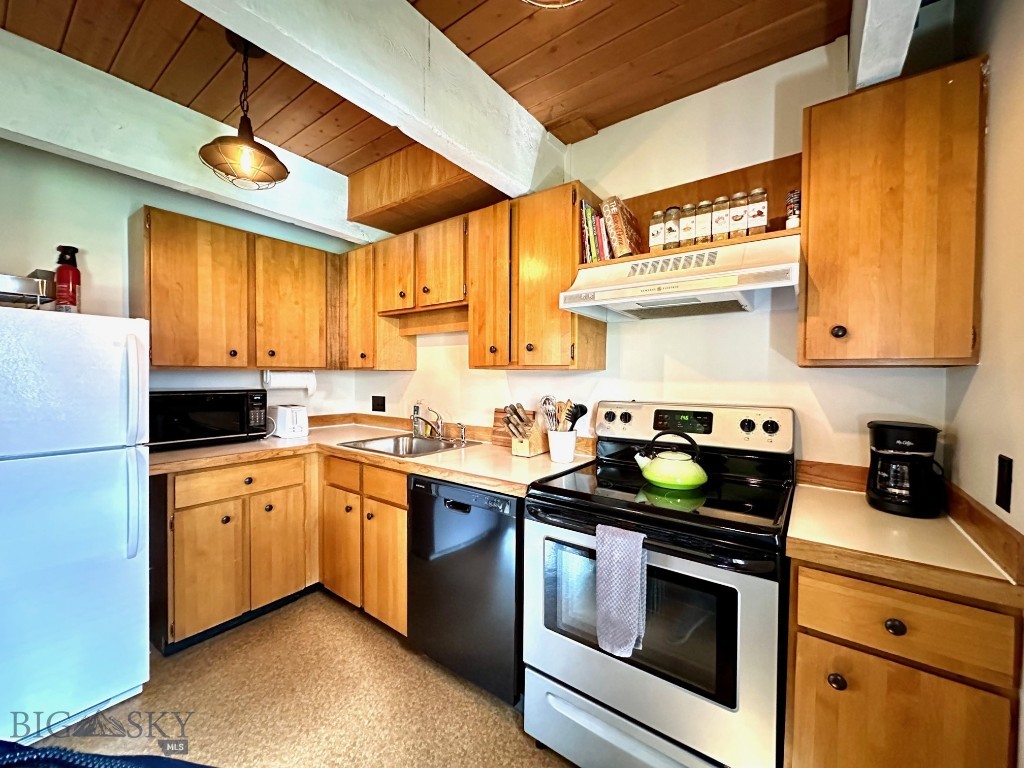 2225 Black Otter Road 23